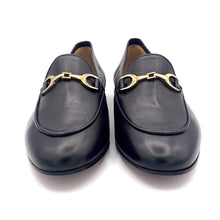 Load image into Gallery viewer, Gio+ loafers in leather with chain accessory
