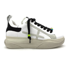 Load image into Gallery viewer, Gio+ perforated sneakers with bee accessory and PIA47 anklet
