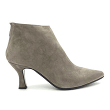 Load image into Gallery viewer, Joy Wendel Pointed ankle boots with 70 heel
