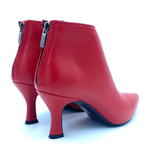 Load image into Gallery viewer, Joy Wendel Pointed ankle boots with 70 heel
