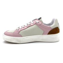 Load image into Gallery viewer, Meline Sneakers con stella PAD571
