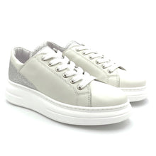 Load image into Gallery viewer, Meline Sneakers MLN BI667 bianco e argento
