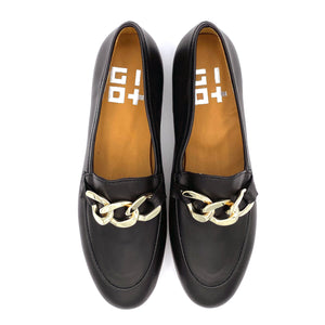 Gio+ loafers in leather with chain accessory