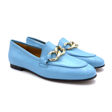 Load image into Gallery viewer, Gio+ loafers in leather with chain accessory
