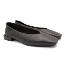 Load image into Gallery viewer, MADE94 leather ballet flats
