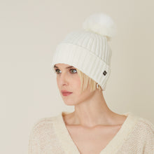 Load image into Gallery viewer, Manila Grace wool blend cap with pom poms
